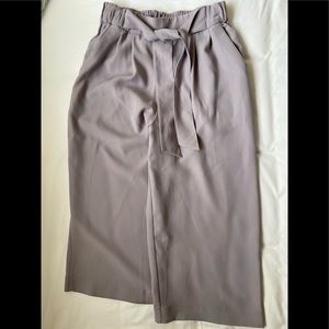 Lululemon Noir Crop